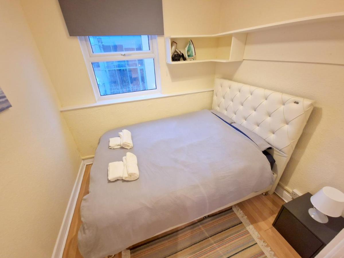 Super Studio With Two Bedrooms - Five Minutes From The Station! London Exterior foto