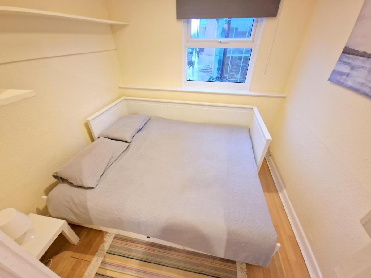 Super Studio With Two Bedrooms - Five Minutes From The Station! London Exterior foto
